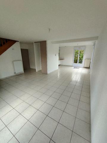MAISON T4 AVEC JARDIN VELAINE