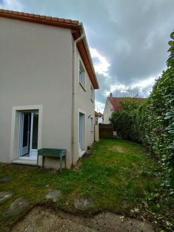 MAISON T4 AVEC JARDIN VELAINE