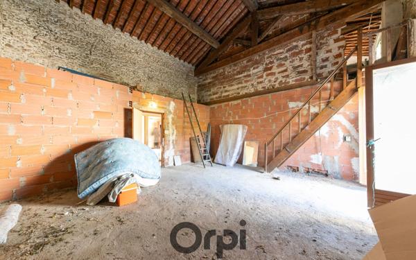 Maison à vendre    5 pièces • 247 m2 Saint-Estève