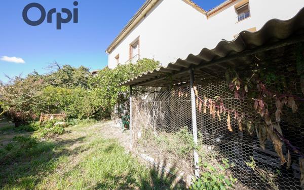 Maison à vendre    5 pièces • 247 m2 Saint-Estève