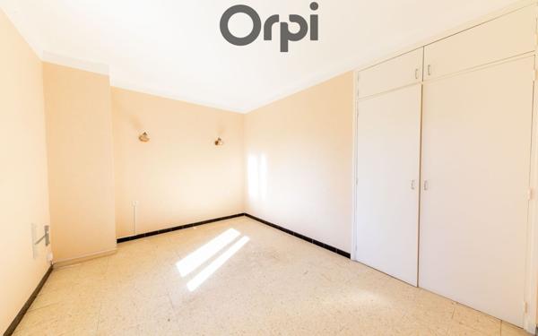 Maison à vendre    5 pièces • 247 m2 Saint-Estève