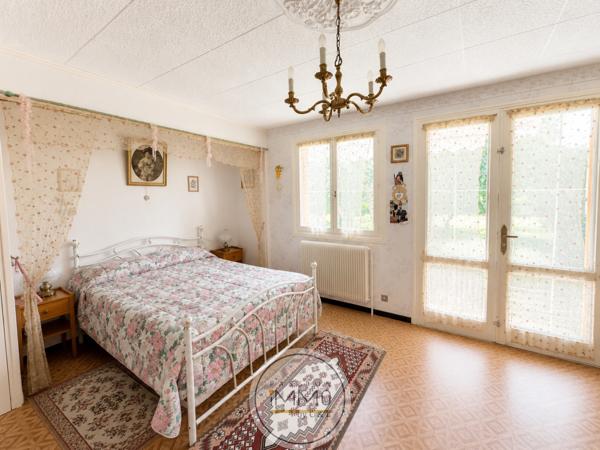 Maison 6 pièce(s) 4 chambre(s) 251.59 m²