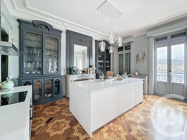 Appartement F5 à vendre  5 pièces - 162,65 m2 VIENNE - 38