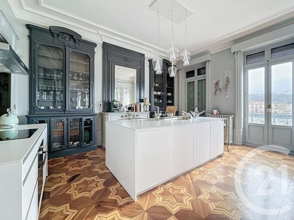 Appartement F5 à vendre  5 pièces - 162,65 m2 VIENNE - 38