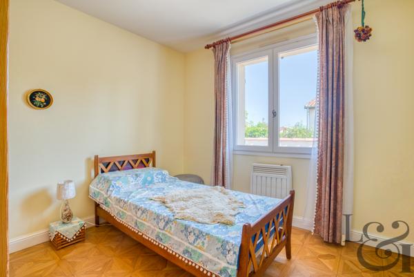 Villa traditionnelle avec garage attenant à vendre à Villeneuve-sur-Lot