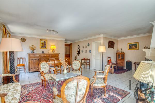 Villa traditionnelle avec garage attenant à vendre à Villeneuve-sur-Lot