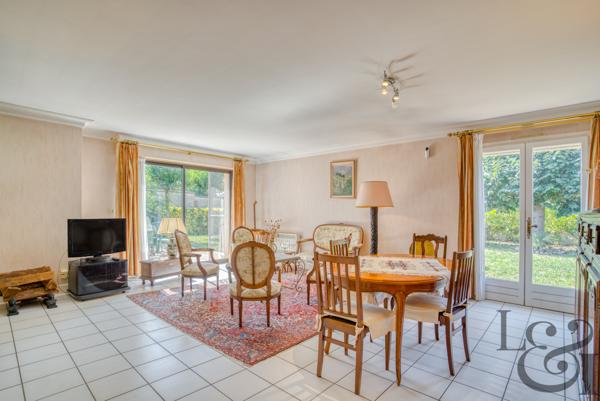 Villa traditionnelle avec garage attenant à vendre à Villeneuve-sur-Lot