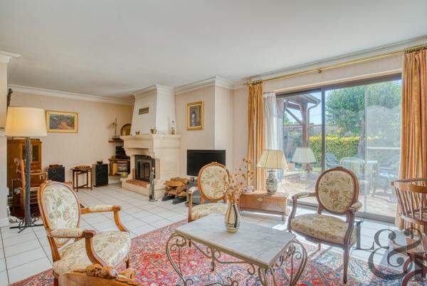 Villa traditionnelle avec garage attenant à vendre à Villeneuve-sur-Lot