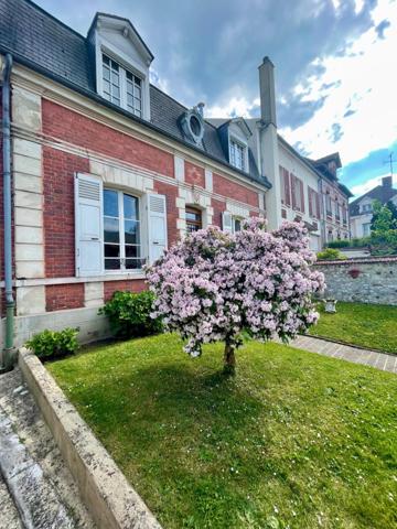 Magnifique maison de ville située à bonnières sur seine