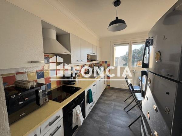 À vendre Appartement 4 pièces 104 m² - Villeneuve-lès-avignon 30400