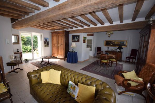 A mi-chemin de BEAUNE et DOLE