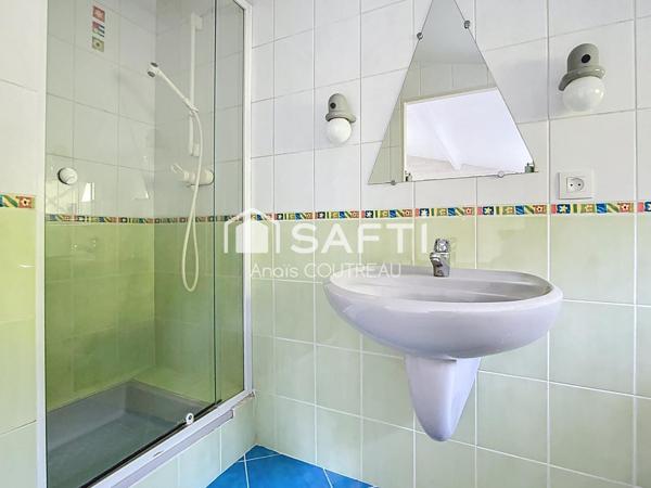 CHARMANTE MAISON DE PLAIN PIED AU CALME AVEC JARDIN ARBORÉ