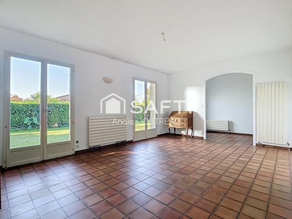 CHARMANTE MAISON DE PLAIN PIED AU CALME AVEC JARDIN ARBORÉ