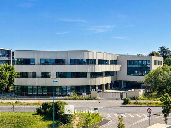 Bureaux à vendre ou à louer Dardilly immeuble neuf certifié HQE performant