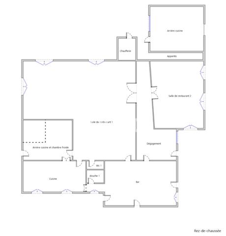 Local d'activité de 580 m2 situé au bourg de Barcelonne du Gers