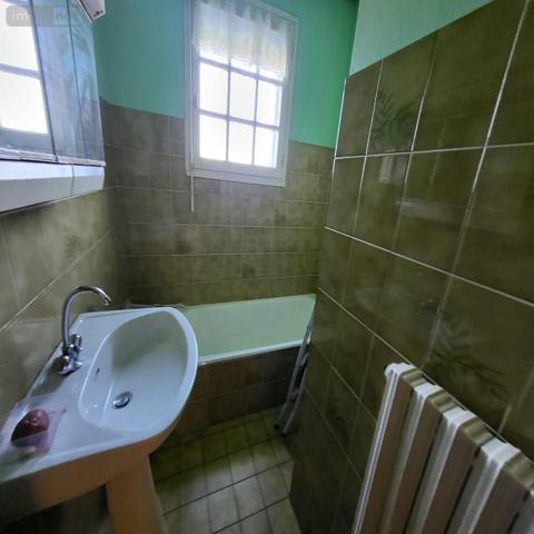 Maison à vendre à Landeleau dans le Finistère (29530), ref : 29126-710