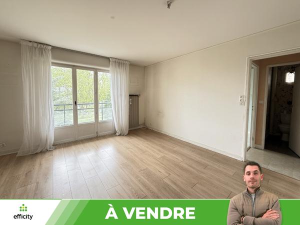Appartement
         3 pièces
        - 65 m²