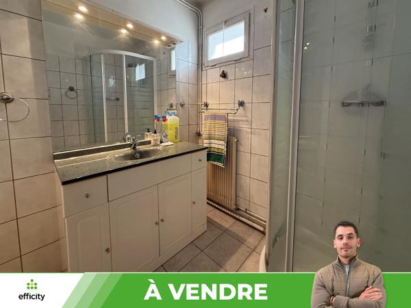 Appartement
         3 pièces
        - 65 m²