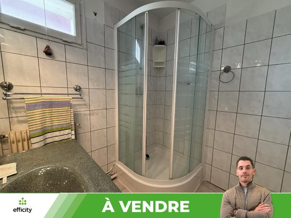 Appartement
         3 pièces
        - 65 m²