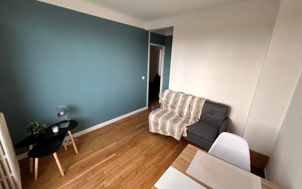 Appartement à louer    2 pièces •  Paris 10