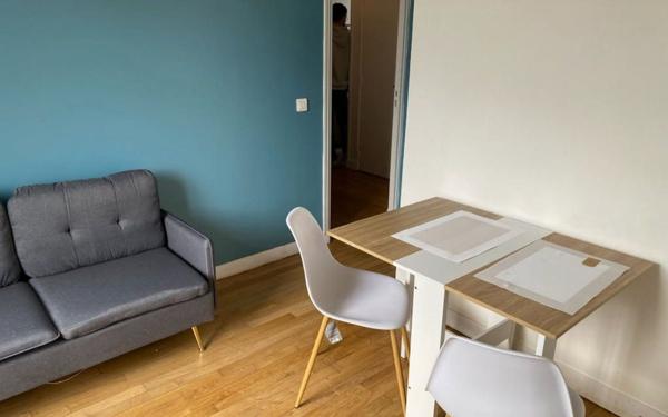 Appartement à louer    2 pièces •  Paris 10