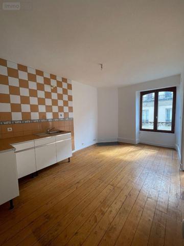 Appartement rénové à louer à Nogent-le-Rotrou dans l'Eure-et-Loir (28400), ref : 260325LOC