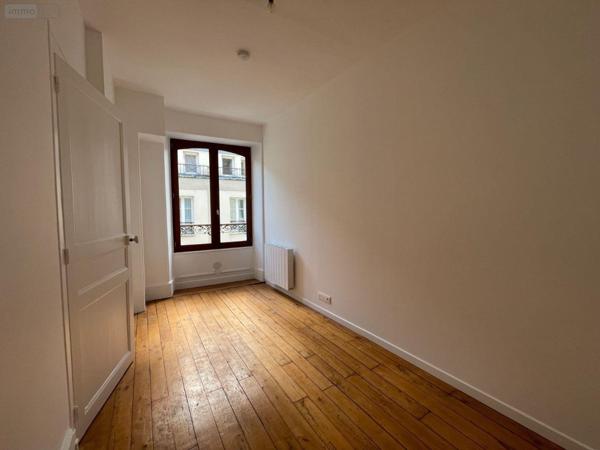 Appartement rénové à louer à Nogent-le-Rotrou dans l'Eure-et-Loir (28400), ref : 260325LOC