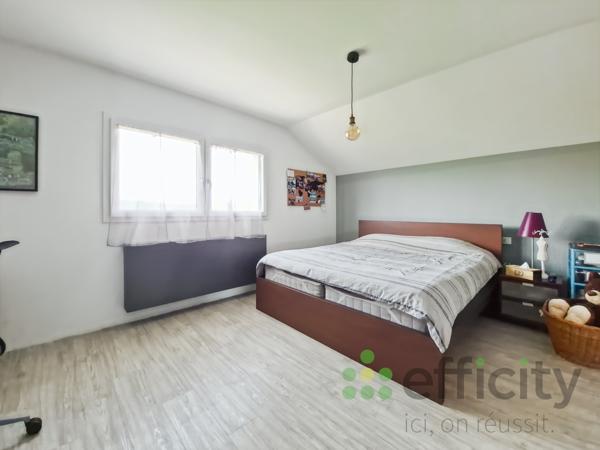 Maison
         8 pièces
        - 270 m² Bien prestige 529 900 € *