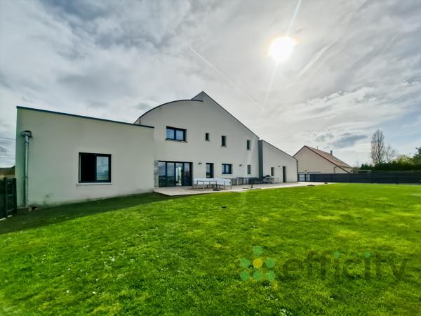 Maison
         8 pièces
        - 270 m² Bien prestige 529 900 € *