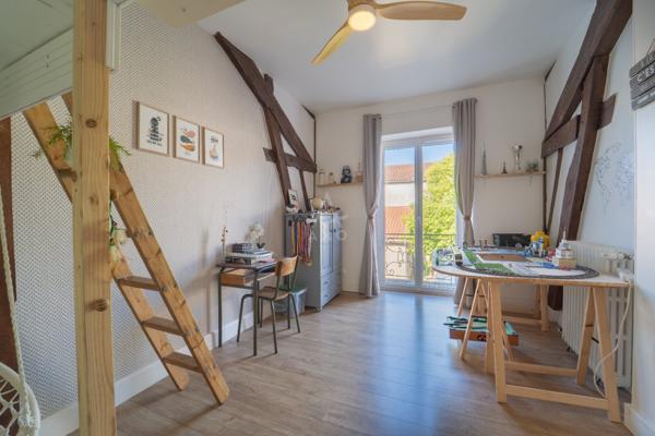 VILLENEUVE-DE-MARSAN – MAGNIFIQUE MAISON DE VILLE RÉNOVÉE