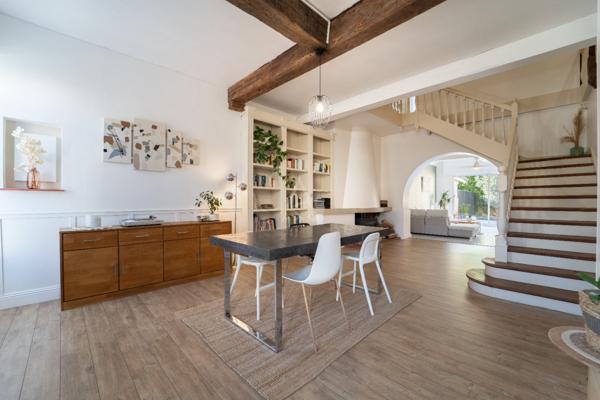 VILLENEUVE-DE-MARSAN – MAGNIFIQUE MAISON DE VILLE RÉNOVÉE