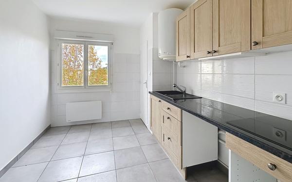 Appartement à louer    3 pièces • 64,80 m2 Avignon