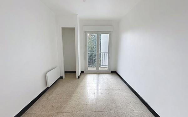 Appartement à louer    3 pièces • 64,80 m2 Avignon