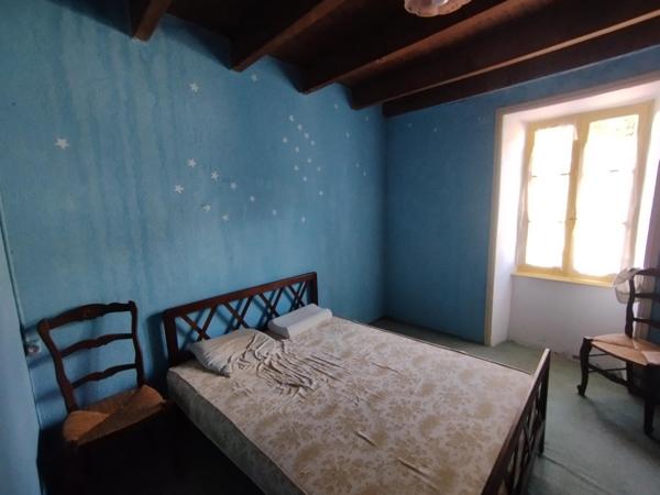 Maison de hameau, parking proche, terrasse