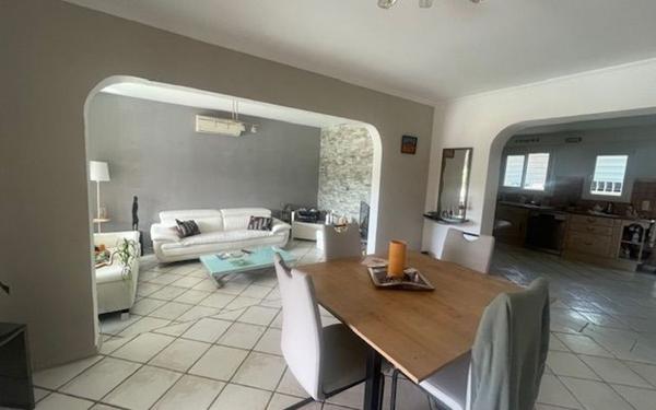 Appartement à vendre    4 pièces • 106 m2 Six-Fours-les-Plages