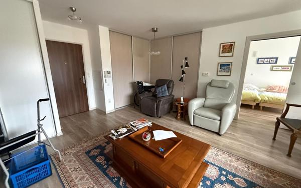 Appartement à vendre    2 pièces •  Saint-Cyr-en-Val
