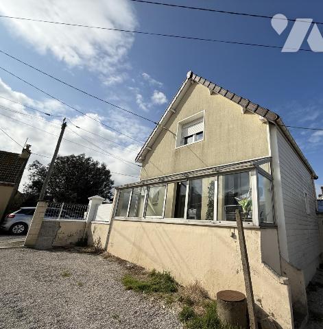 TOURLAVILLE, secteur calme; maison individuelle avec terrasse et garage