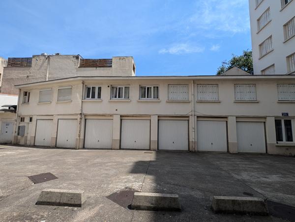 7 boxes de stationnement - Colombes - Gare - Vente louée , Colombes 7 boxes de stationnement - Colombes - Gare - Vente louée , Colombes