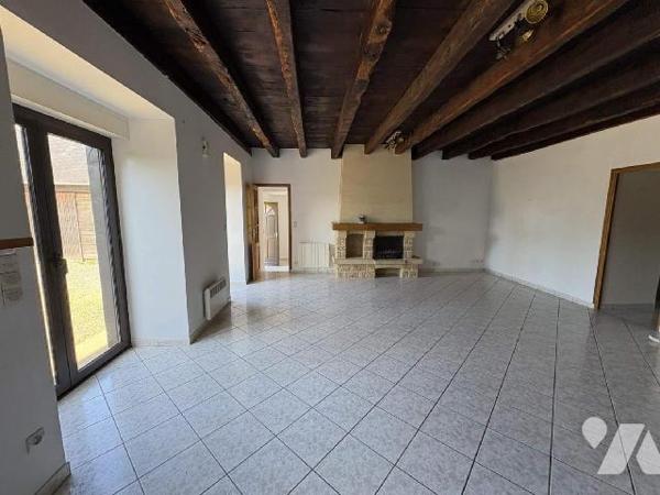 GEVEZE, Maison d'habitation - GEVEZE- Dans un environnement calme au fond d'une impasse,
Sur un...