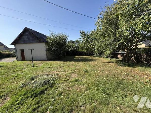 GEVEZE, Maison d'habitation - GEVEZE- Dans un environnement calme au fond d'une impasse,
Sur un...