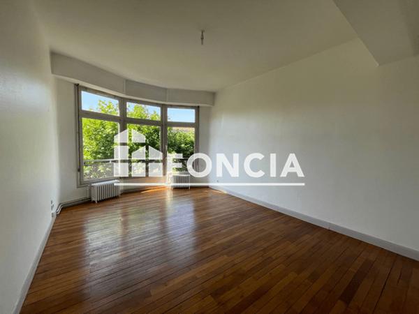 Location Appartement 3 pièces 71.77 m² - 26 RUE DE VERDUN Carcassonne 11000