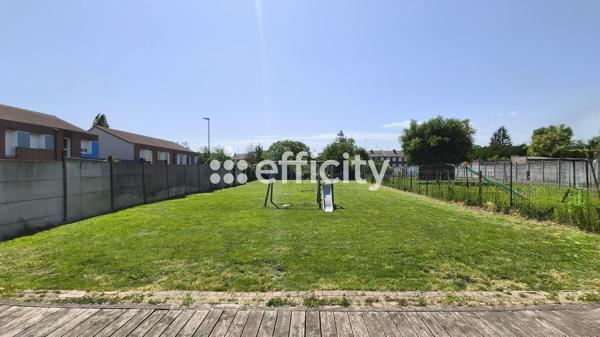 Maison
         4 pièces
        - 94 m² Exclusivité 147 500 € *