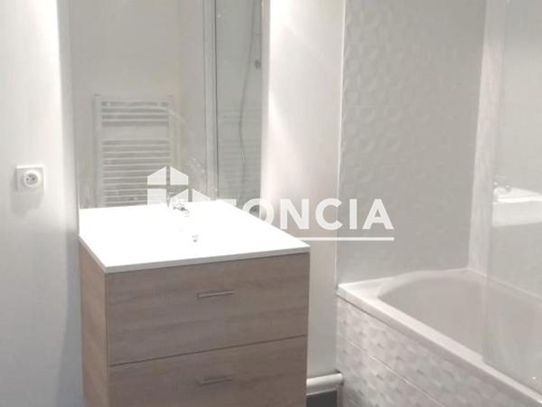 Location Appartement 3 pièces 60.87 m² - 9 RUE ADRIENNE BOLLAND Le Petit-quevilly 76140