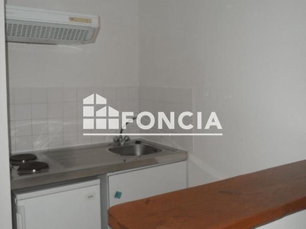 Location Studio 19.16 m² - 65 RUE DES CHARRETIERS Orleans 45000