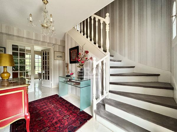 Maison indépendante secteur La Vallée St Blaise Le Mans 4 chambres 143 m2 avec sous sol et garage double