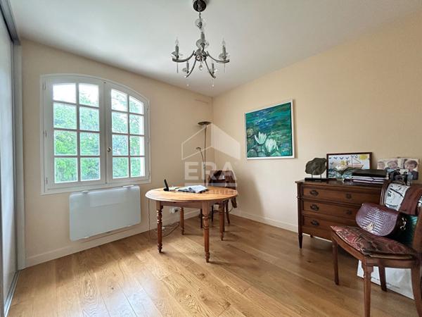 Maison indépendante secteur La Vallée St Blaise Le Mans 4 chambres 143 m2 avec sous sol et garage double