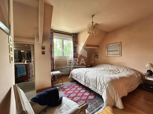 Maison indépendante secteur La Vallée St Blaise Le Mans 4 chambres 143 m2 avec sous sol et garage double