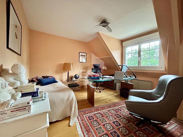 Maison indépendante secteur La Vallée St Blaise Le Mans 4 chambres 143 m2 avec sous sol et garage double