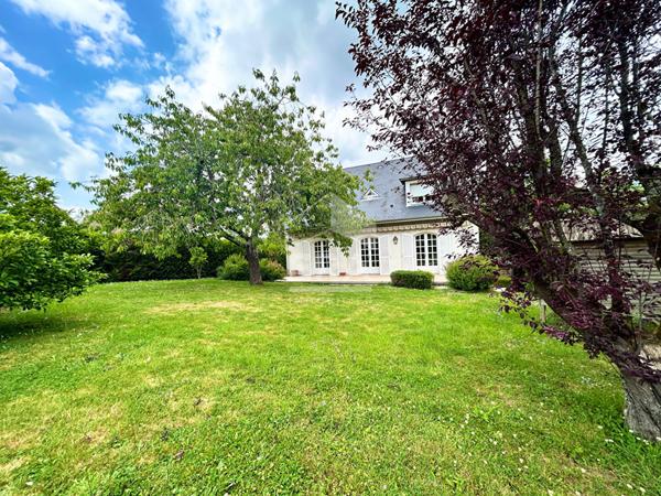 Maison indépendante secteur La Vallée St Blaise Le Mans 4 chambres 143 m2 avec sous sol et garage double