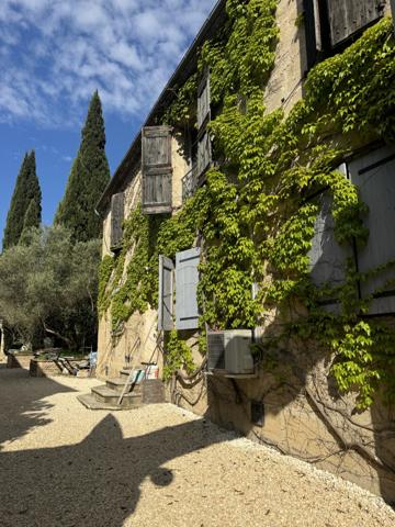 Sommières (30250) Sommières, Hyper centre, MAISON t2 et 2 bureaux idéal Idéal bureaux et place de parking